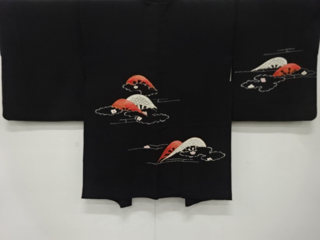 片輪車に雲・花模様　刺繍　絵羽織